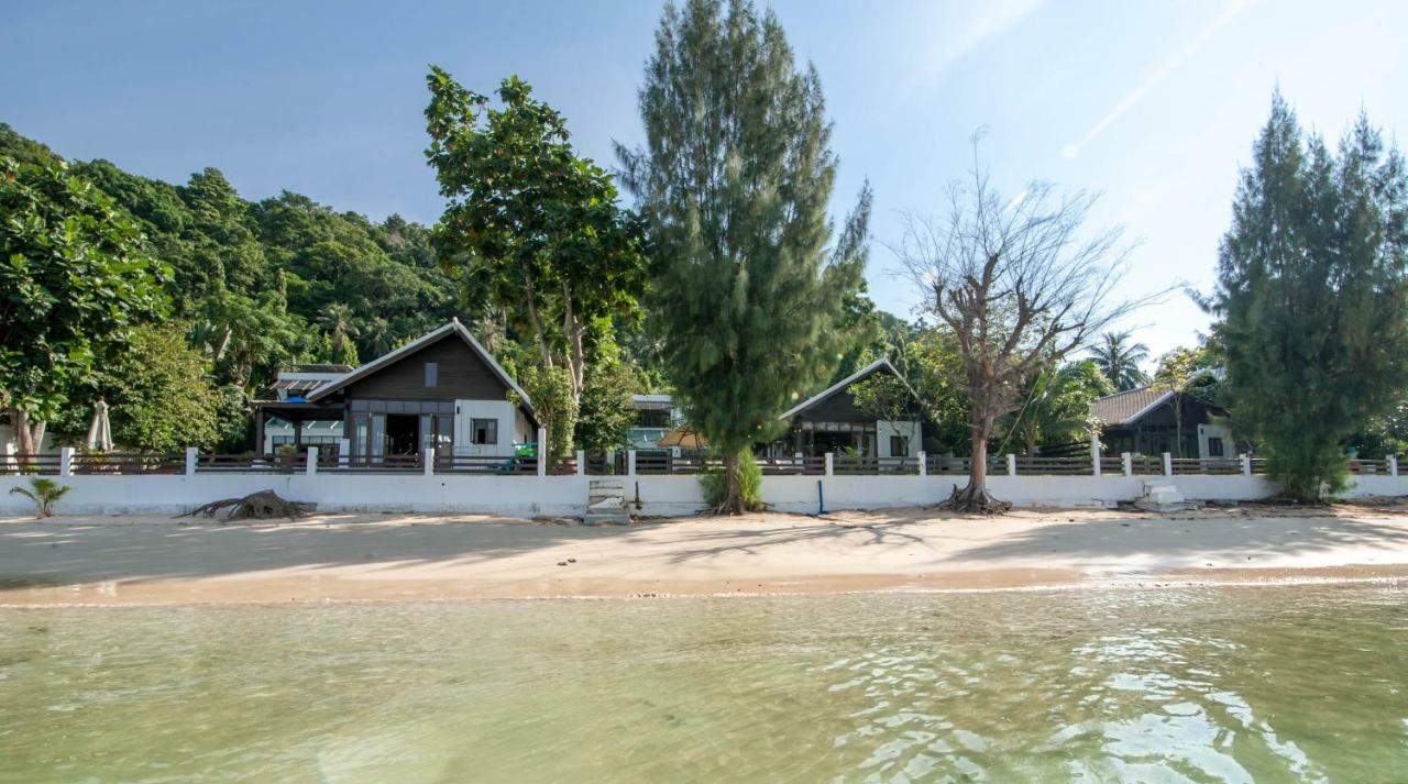 Beach Front Villa Ban Bang Po Exterior foto